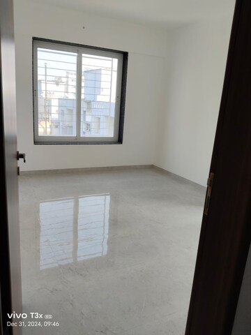 Room in 3 BHK Apartment at Rathi Yashodhan Elite, Aundh – for Rent