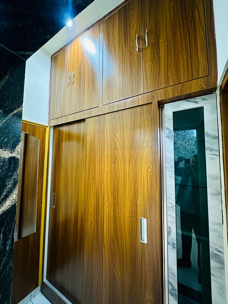 Balcony, dadar east 3 Bedroom 1500 Sq.Ft. Builder Floor In Dadar East Mumbai 9532450