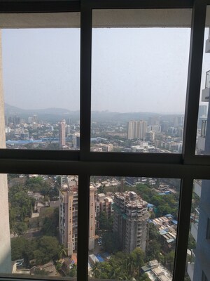 Room in 3 BHK Apartment at Anmol Fortune, Goregaon East – for Rent
