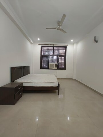 Living Room in 3 BHK Builder Floor at SS Mayfield Gardens, Sector 51 – for Rent