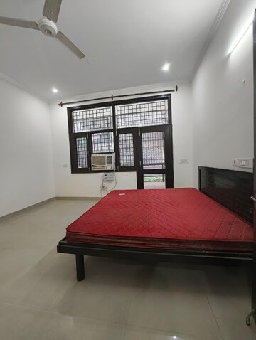 Bedroom in 3 BHK Builder Floor at SS Mayfield Gardens, Sector 51 – for Rent