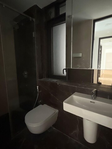 Team Area in 3 BHK Apartment at Lodha The Park, Worli – for Rent