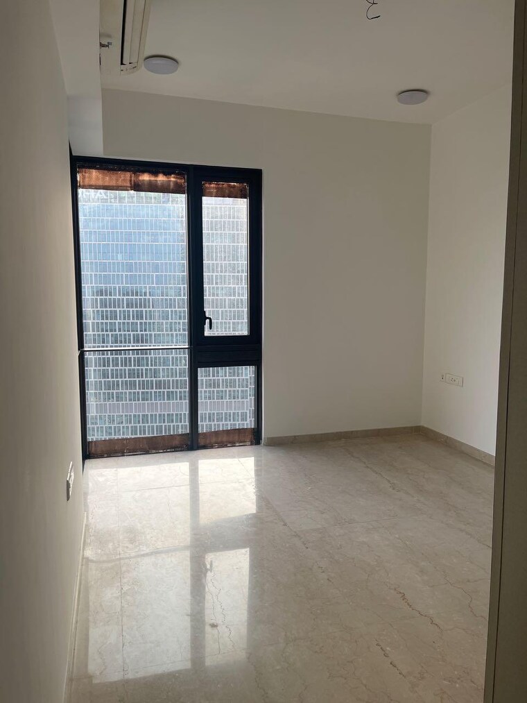 Room, lodha-the-park 3 Bedroom 1090 Sq.Ft. Apartment In Worli Mumbai 9532386