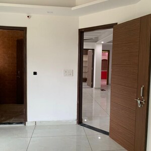 Building Lobby in 1 BHK Builder Floor at Sector 9 – for Rent
