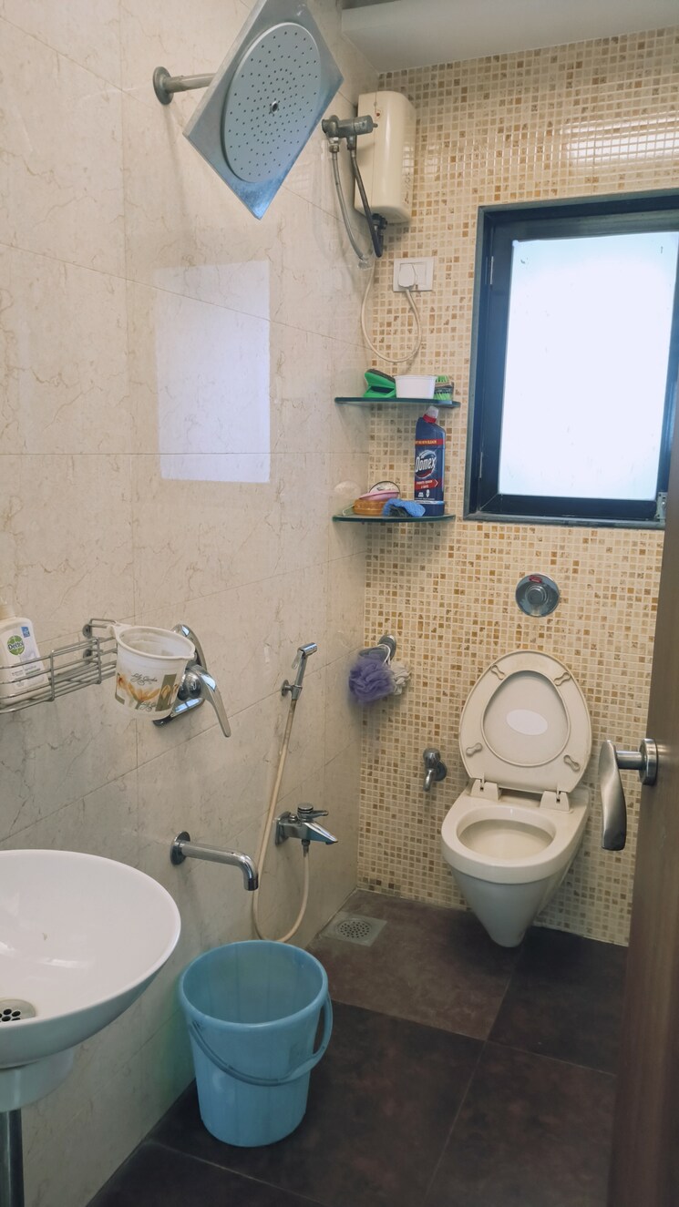 Bathroom, atlanta-heights 2 Bedroom 1500 Sq.Ft. Apartment In Prabhadevi Mumbai 9532523