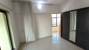 Room in 2 BHK Apartment at Atlanta Heights, Prabhadevi – for Rent