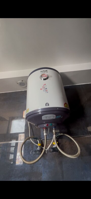 Furnished Amenities in 3 BHK Apartment at Pir Machalla – for Rent