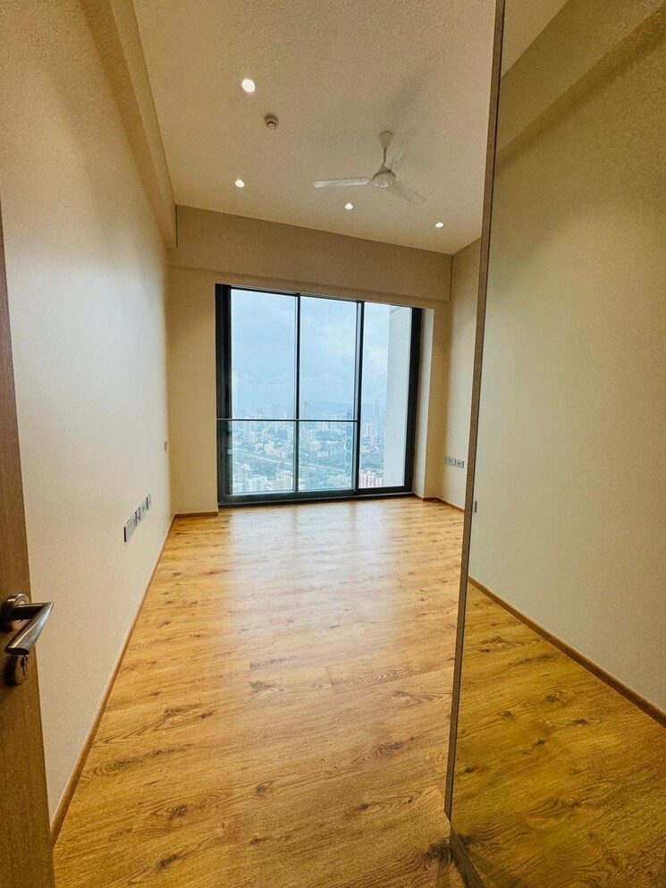 Room, rustomjee-crown 4 Bedroom 1700 Sq.Ft. Apartment In Prabhadevi Mumbai 9532548