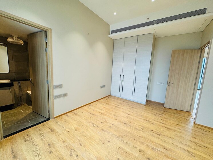 Room, rustomjee-crown 4 Bedroom 1700 Sq.Ft. Apartment In Prabhadevi Mumbai 9532548