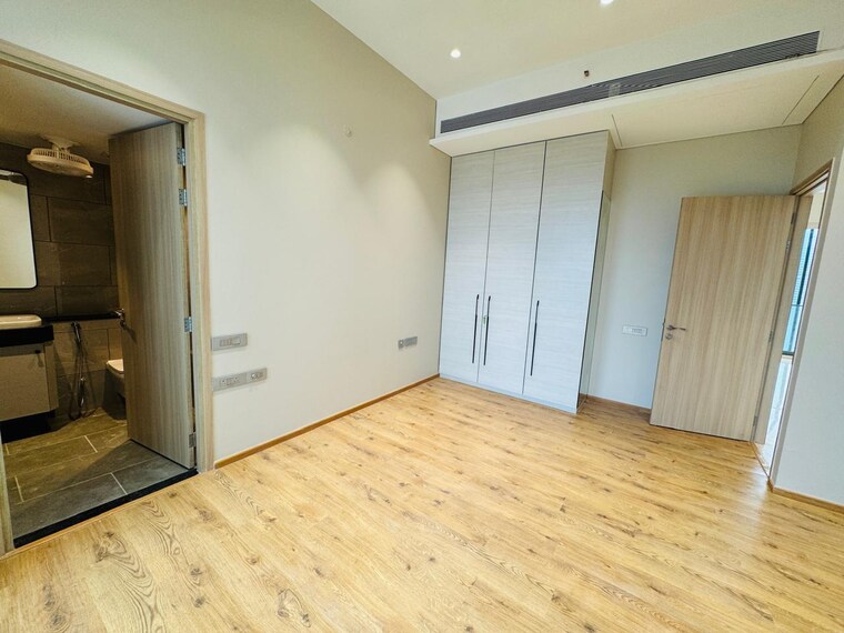 Room, rustomjee-crown 4 Bedroom 1700 Sq.Ft. Apartment In Prabhadevi Mumbai 9532548