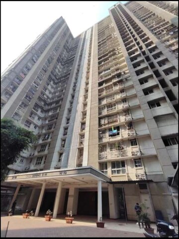 2 BHK Apartment For Rent in Lodha Amara, Kolshet Road