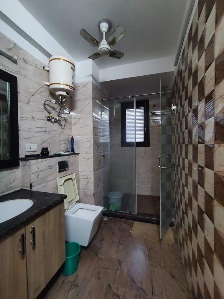 Attached Bathroom, saket 2 Bedroom 850 Sq.Ft. Builder Floor In Saket Delhi 9532651