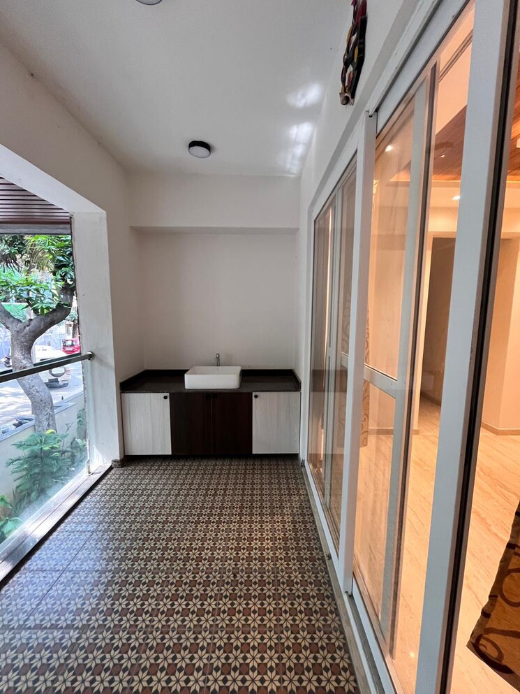 Balcony, sindhi-colony-ulsoor 4 Bedroom 3240 Sq.Ft. Apartment In Halasuru Bangalore 9532654