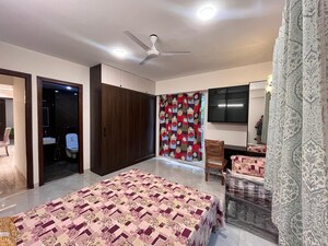 Bedroom in 4 BHK Apartment at Sindhi Colony Ulsoor, Halasuru – for Rent
