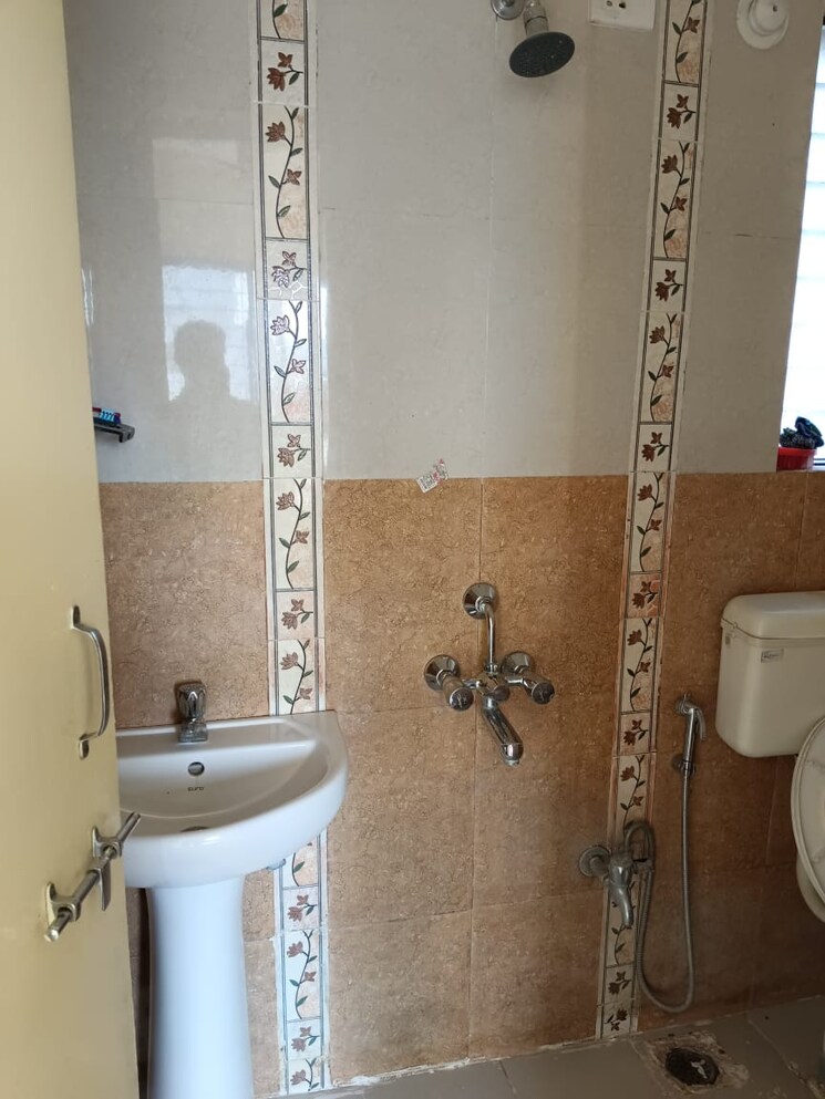 Bathroom, siddhivinayak-shubhashree-residential 1 Bedroom 680 Sq.Ft. Apartment In Akurdi Pune 9532649