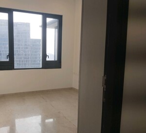 Room in 3 BHK Apartment at Lodha The Park, Worli – for Rent