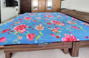 Bedroom in 2 BHK Apartment at Krishna Apartments Kandivali, Kandivali West – for Rent
