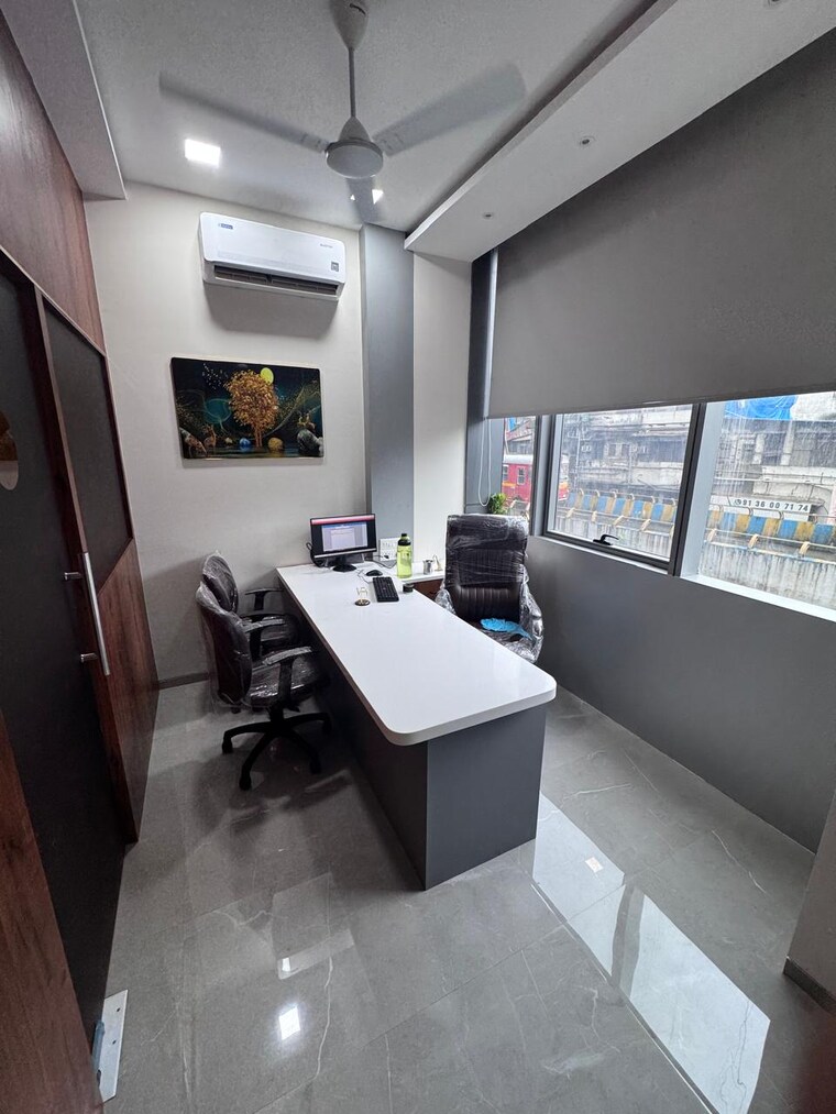 Team Area, hari-kunj-naupada Commercial Office Space 400 Sq.Ft. In Naupada Thane 9532810