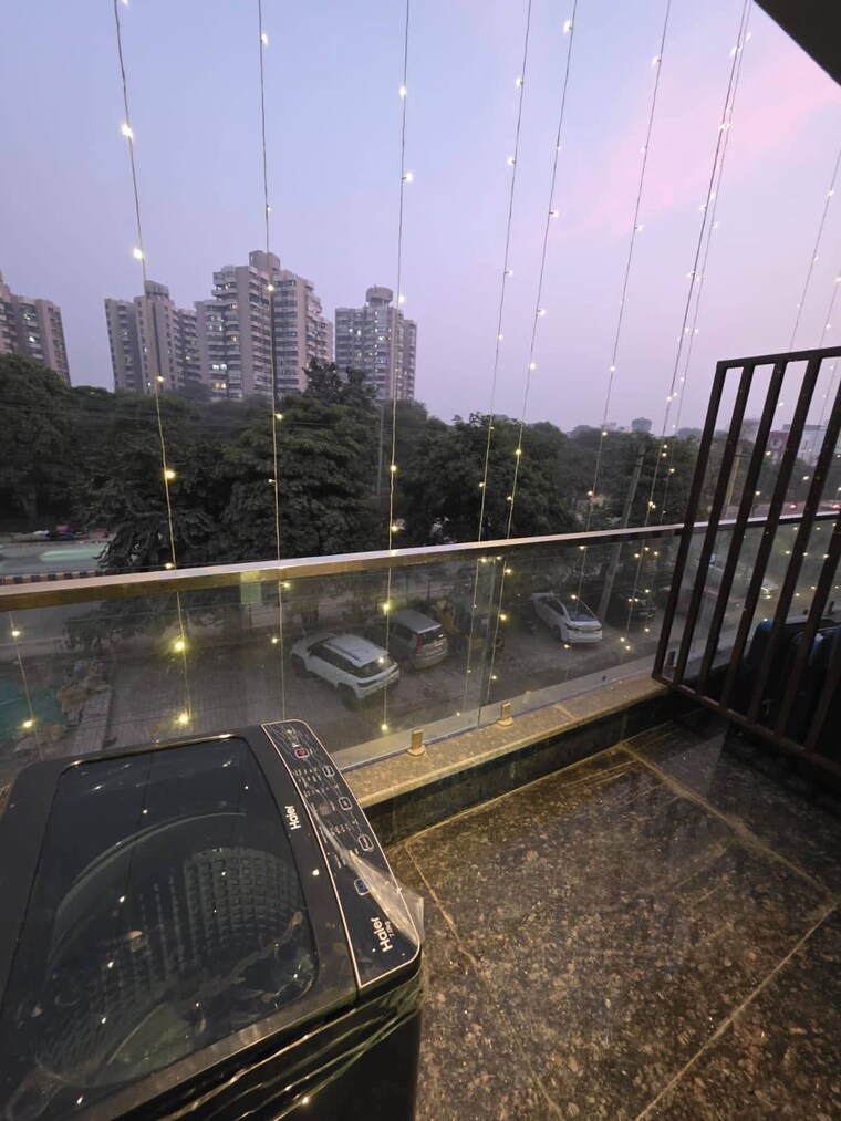 Balcony, chattarpur 1 Bedroom 450 Sq.Ft. Builder Floor In Chattarpur Delhi 9532969