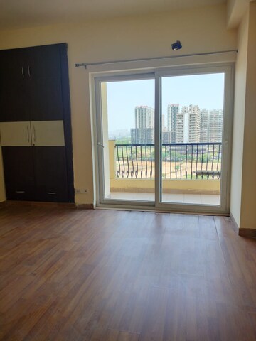 Room in 3 BHK Apartment at Nimbus The Hyde park, Sector 78 – for Sale
