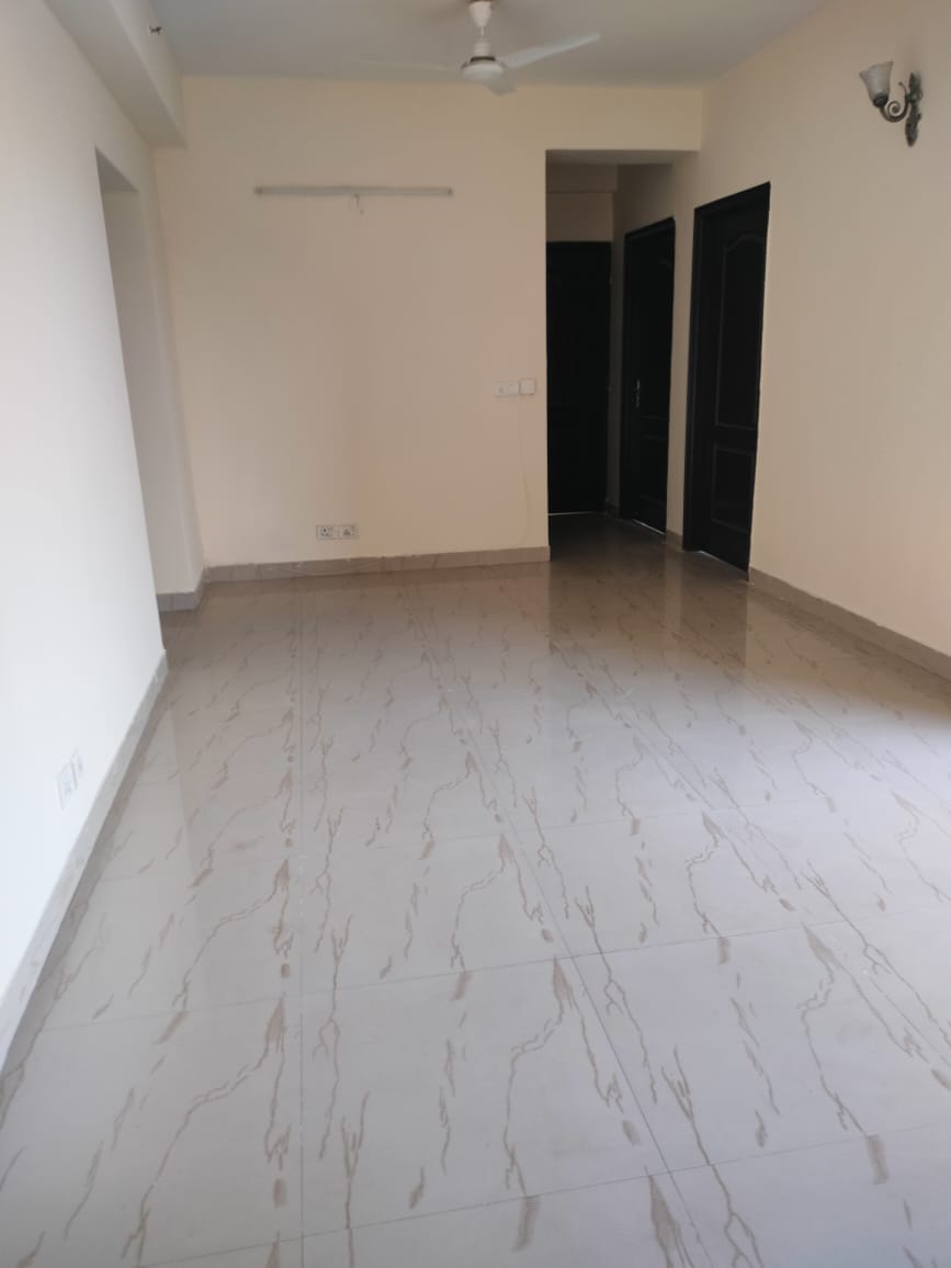 3 BHK Apartment For Sale in Nimbus The Hyde park