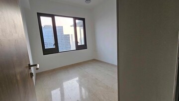 Room in 3 BHK Apartment at Lodha The Park Tower 6, Worli – for Rent