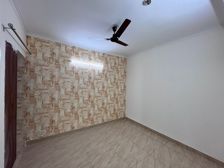 Room, gaur-city-7th-avenue 2 Bedroom 900 Sq.Ft. Apartment In Sector 4 Greater Noida Greater Noida 9533086