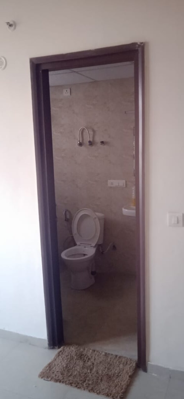 Bathroom, gomti nagar 3 Bedroom 2100 Sq.Ft. Apartment In Gomti Nagar Lucknow 9533187