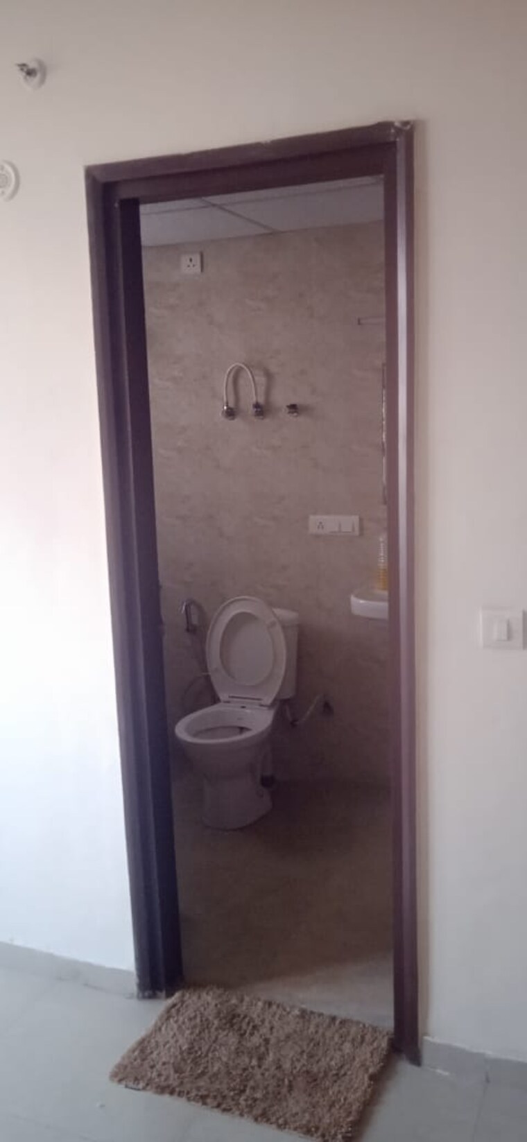 Bathroom, gomti nagar 3 Bedroom 2100 Sq.Ft. Apartment In Gomti Nagar Lucknow 9533187