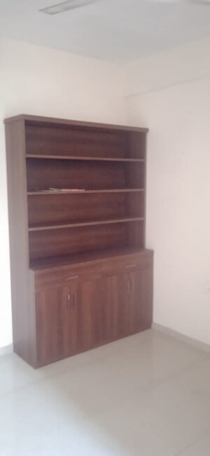 Furnished Amenities in 3 BHK Apartment at Gomti Nagar – for Rent