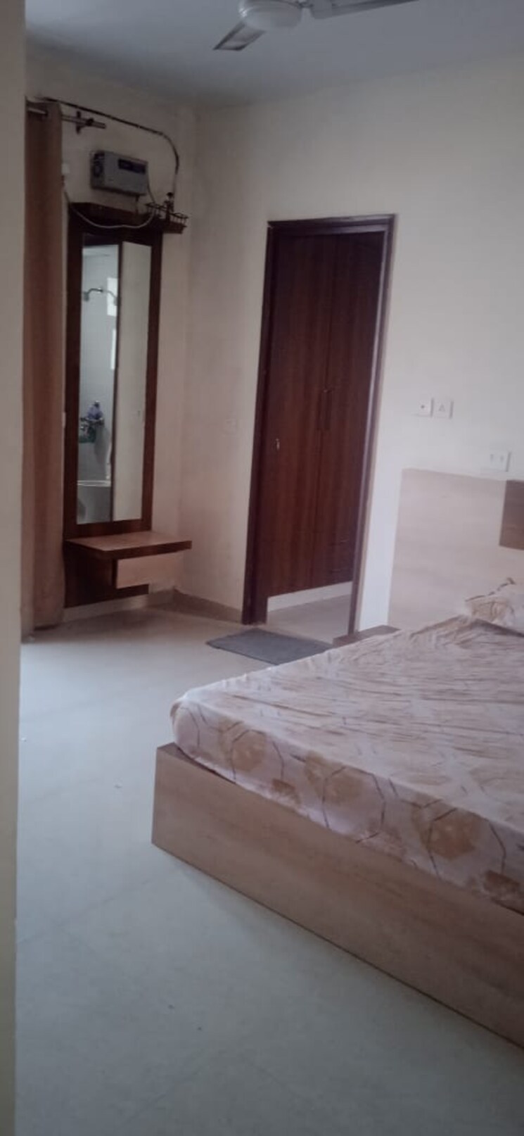 Room, gomti nagar 3 Bedroom 2100 Sq.Ft. Apartment In Gomti Nagar Lucknow 9533187