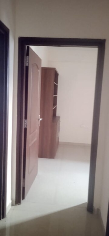 Building Lobby in 3 BHK Apartment at Gomti Nagar – for Rent