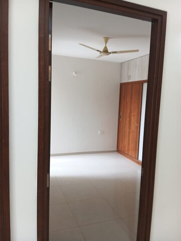 Room in 3 BHK Apartment at SBR Keerthi, Old Madras Road – for Rent