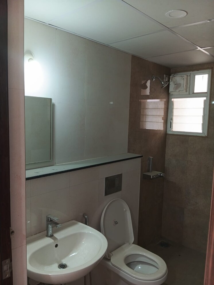Attached Bathroom, sbr-keerthi 3 Bedroom 1600 Sq.Ft. Apartment In Old Madras Road Bangalore 9533177