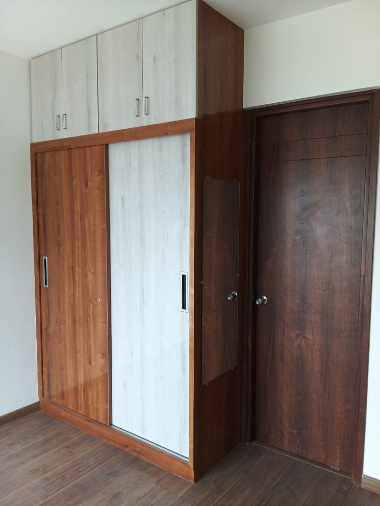 Room, sbr-keerthi 3 Bedroom 1600 Sq.Ft. Apartment In Old Madras Road Bangalore 9533177