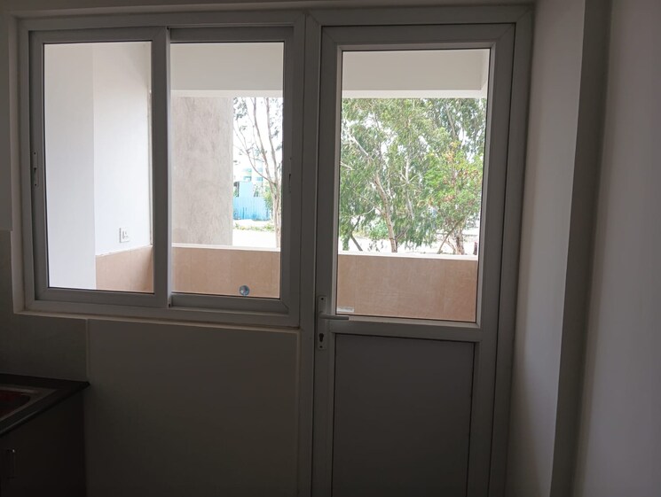 Room, sbr-keerthi 3 Bedroom 1600 Sq.Ft. Apartment In Old Madras Road Bangalore 9533177