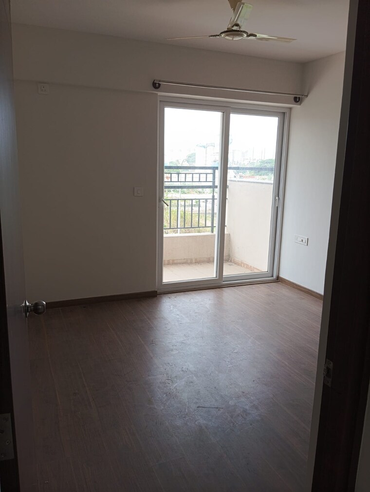 Room, sbr-keerthi 3 Bedroom 1600 Sq.Ft. Apartment In Old Madras Road Bangalore 9533177