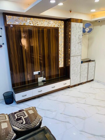 Bedroom in 2.5 BHK Apartment at Geotech Pristine Avenue, Sector 16c Greater Noida – for Rent