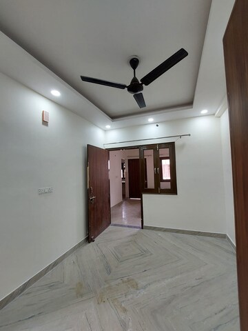 Room in 1 BHK Apartment at Aadharshila Apartment, Sarita Vihar – for Rent