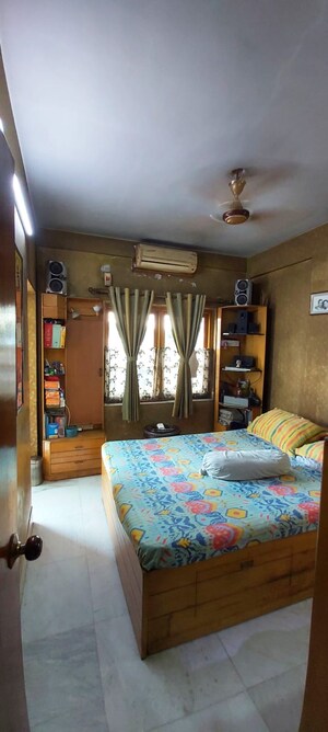 Bedroom in 3 BHK Apartment at Golf Green – for Sale