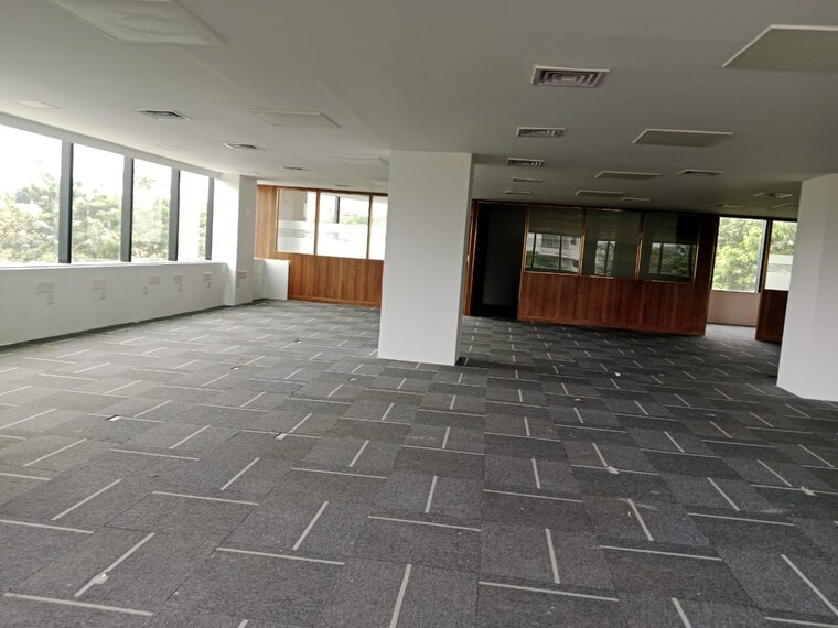  Parking, egmore Commercial Office Space 4525 Sq.Ft. In Egmore Chennai 9533411
