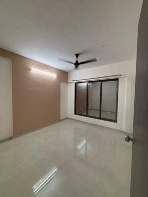 Room in 2 BHK Apartment at Mohini Zen Vrindavan, Dahisar East – for Rent