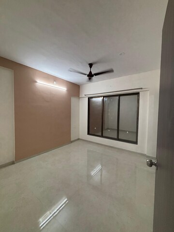 Room in 2 BHK Apartment at Mohini Zen Vrindavan, Dahisar East – for Rent