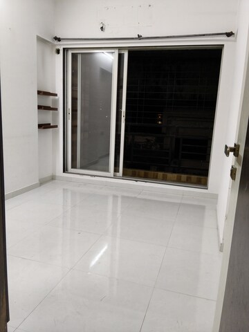 Room in 2 BHK Apartment at Shamik Elanza Santacruz, Vakola – for Sale