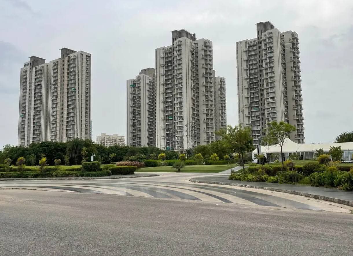 3 BHK Apartment For Rent in Conscient Heritage Max