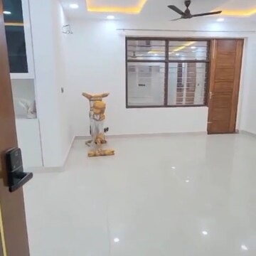 Room in 4 BHK Builder Floor at Sector 85 – for Sale