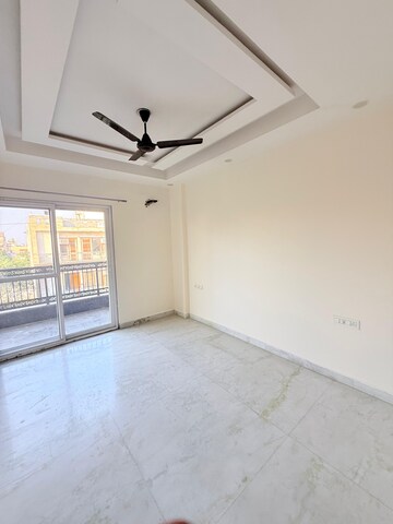 Study Room in 3.5 BHK Builder Floor at Paschim Vihar – for Sale