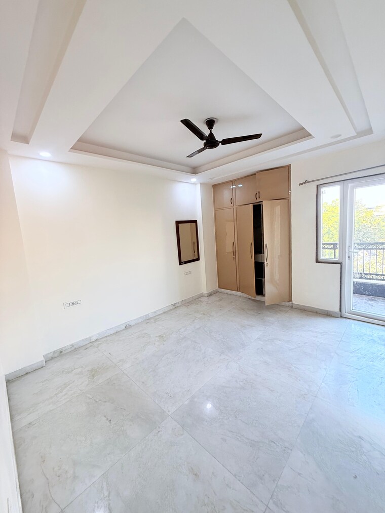 Room, paschim vihar 3.5 Bedroom 1800 Sq.Ft. Builder Floor In Paschim Vihar Delhi 9533490