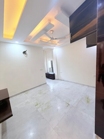 3.5 BHK Builder Floor for Sale in Paschim Vihar, Delhi