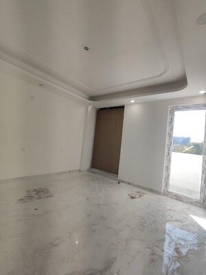 Room in 3 BHK Apartment at Palm Residency Chhatarpur, Chattarpur – for Rent